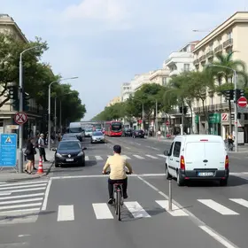 trânsito Avenida Saturnino de Brito